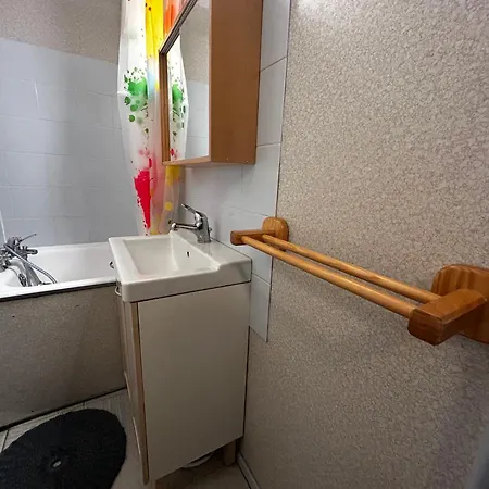 Studio Economique 13m² Pour 2 Personnes Au Pied Des Pistes, Croisette, Les Menuires - Fr-1-452-285 Apartment *