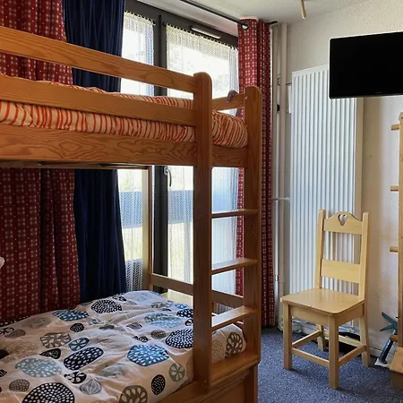 Studio Economique 13m² Pour 2 Personnes Au Pied Des Pistes, Croisette, Les Menuires - Fr-1-452-285 Apartment *